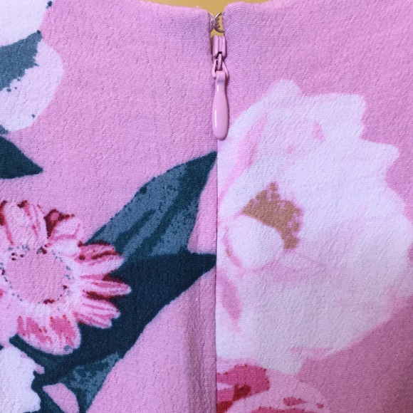 Guess | Pink romper - Picture 4 of 10